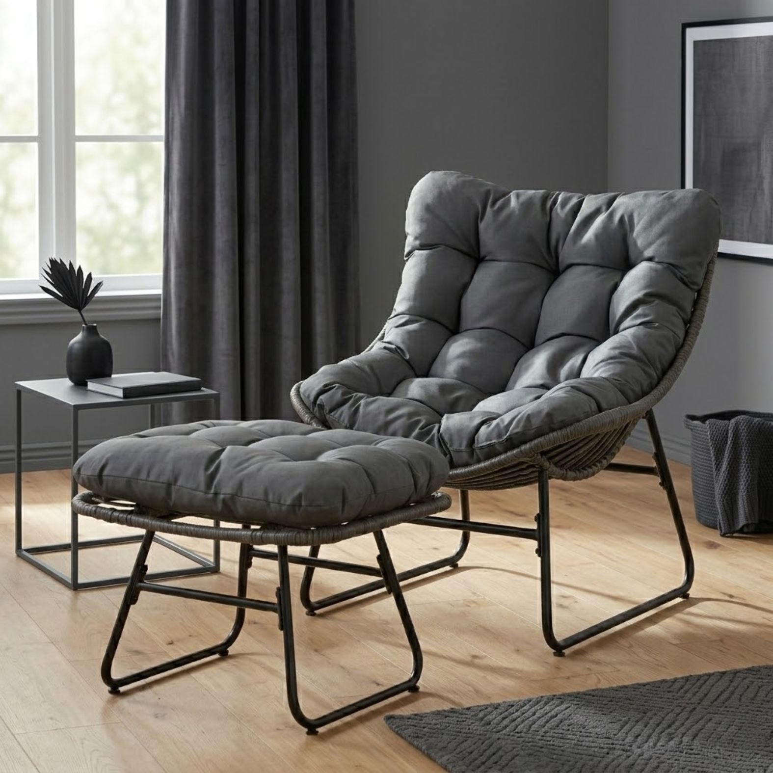 Bequemer Loungesessel aus Polyrattan mit Fußhocker und Dicken Polstern – Komfortabler Relaxsessel für Garten & Balkon – Grau