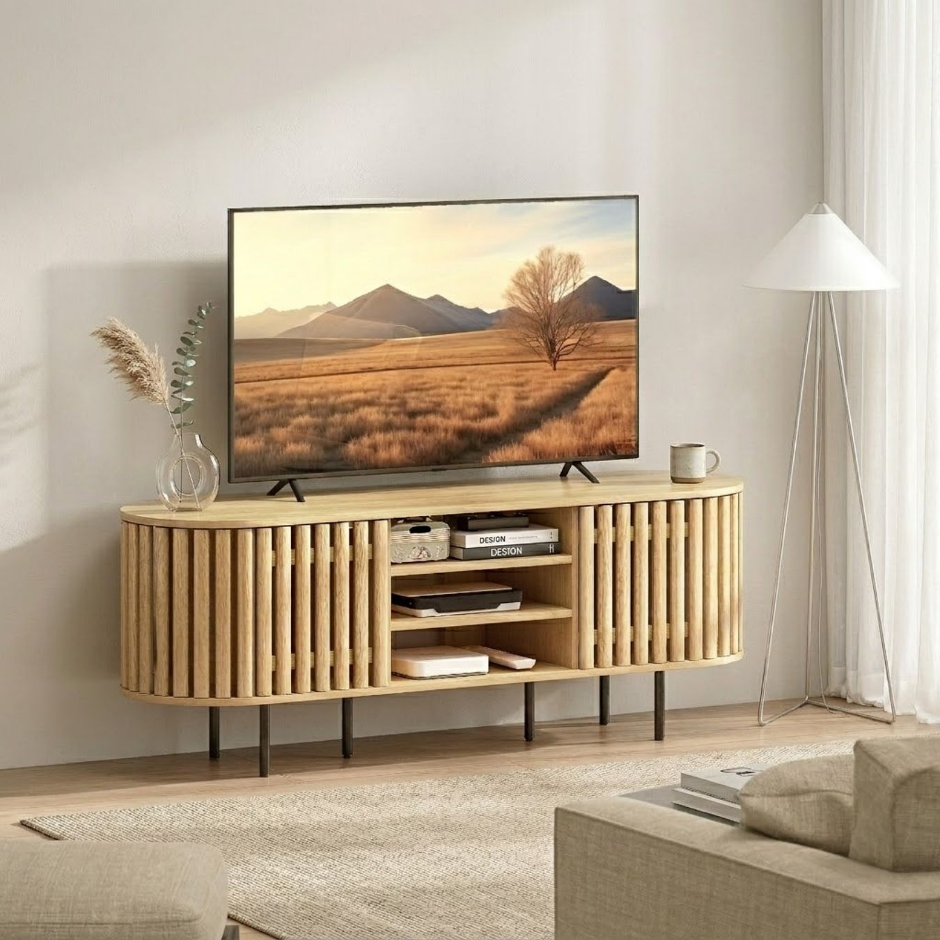 Stilvolles TV-Lowboard im skandinavischen Design mit Lamellentüren – 140 cm