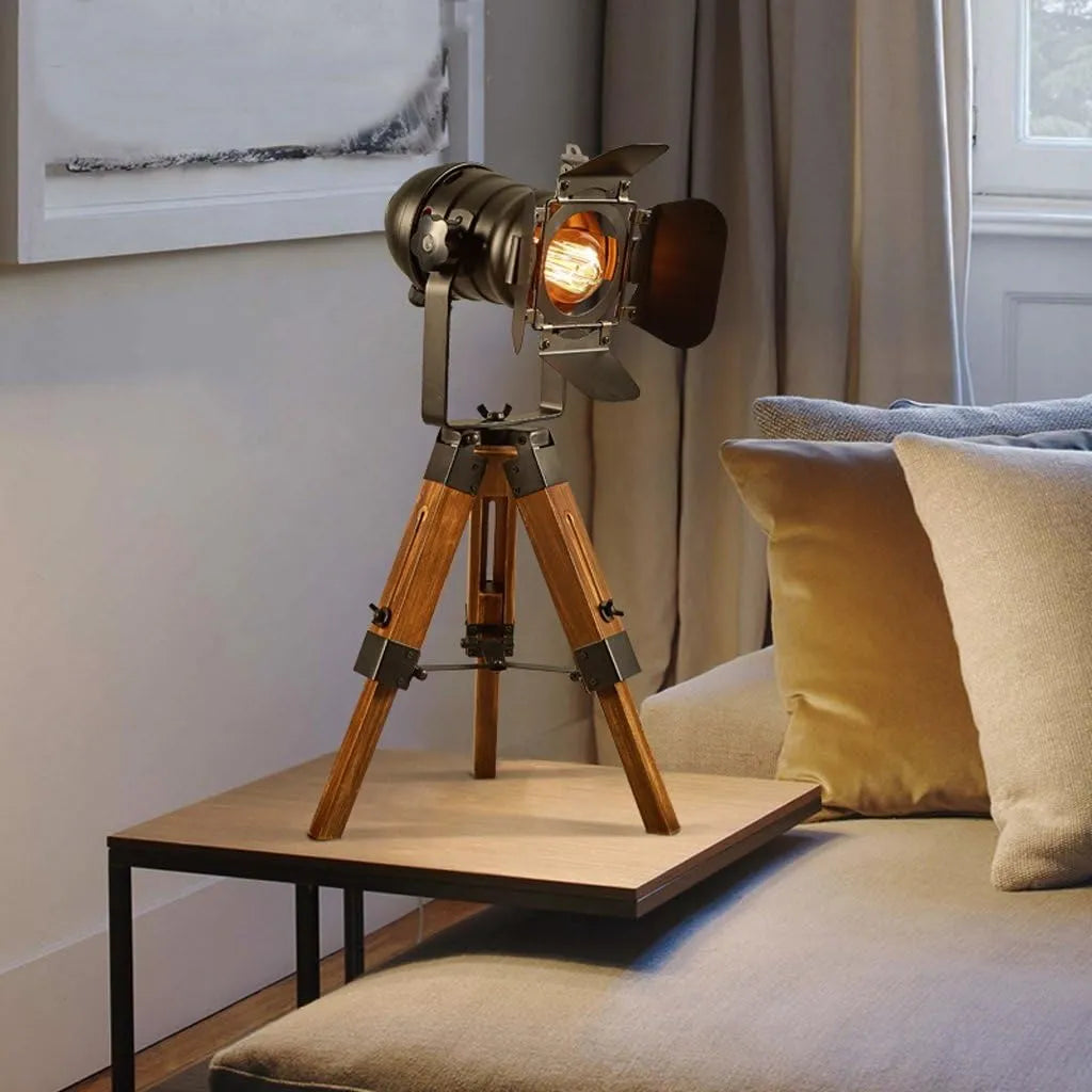 Retro Treibein Tischlampe Cinema – Industrielles Design
